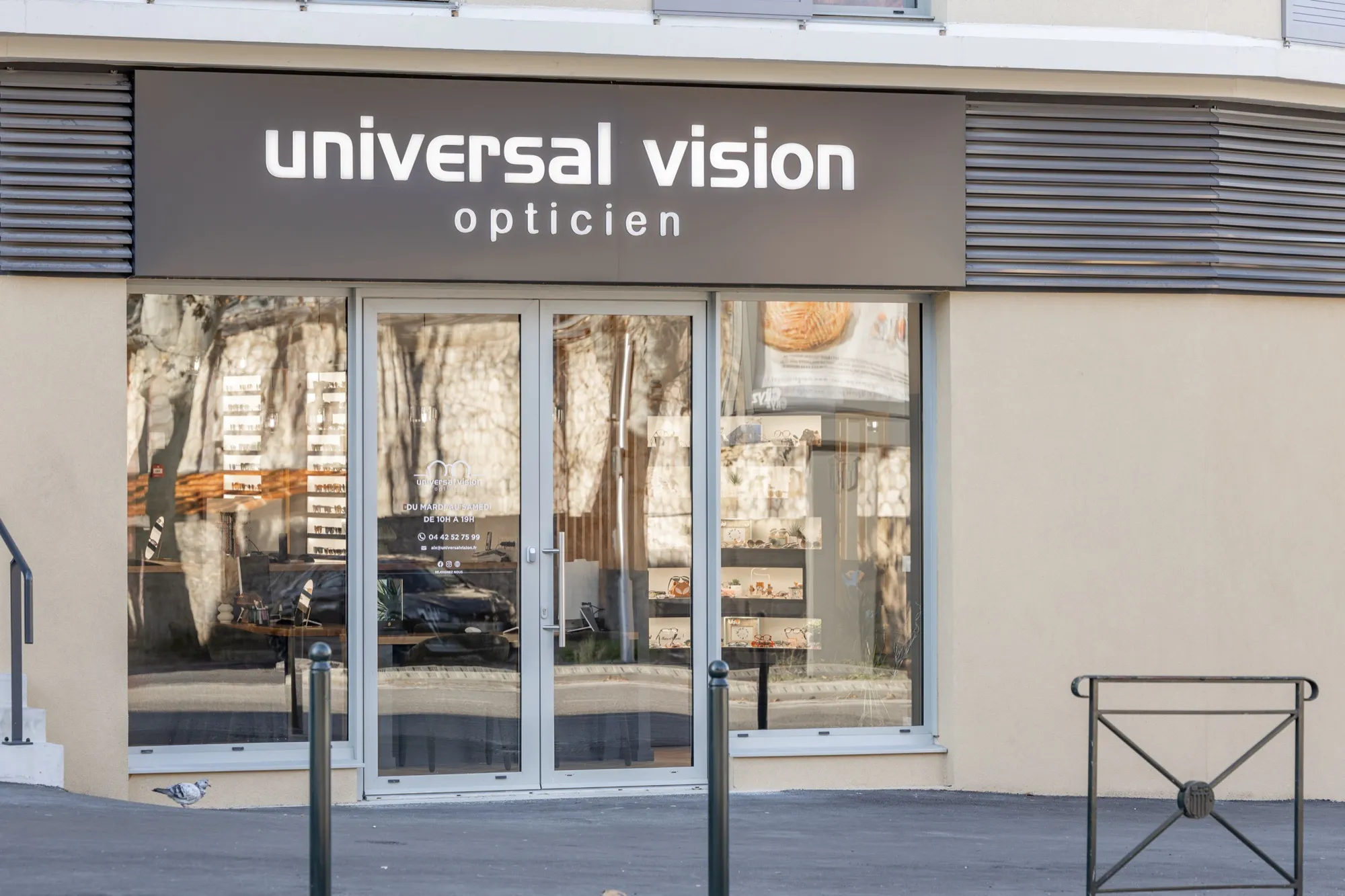 La façade de la boutique Universal Vision d’Aix-en-Provence